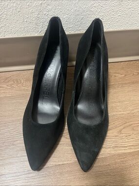 Karl Lagerfeld Black Suede Pointed Toe Pumps